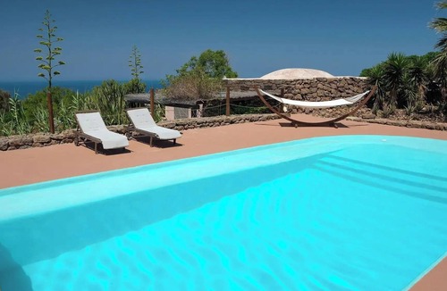 Rekhale Apartment | Dammuso Hermitage