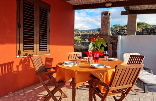 Pantelleria House | Dammuso "Il Cactus"
