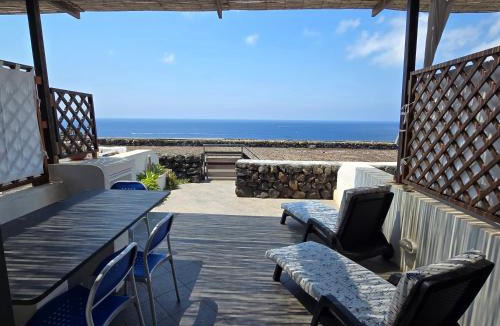 Pantelleria Villa | Dammuso Sul mare Sataria
