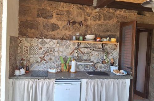 Pantelleria Apartment | Dammuso Surya Il cappero monolocale