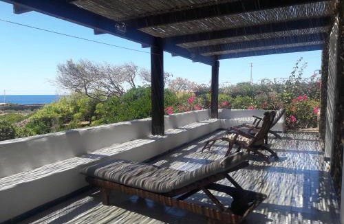 Pantelleria Villa | Dammuso Tuffo nel mare