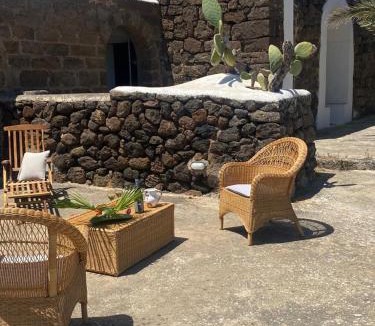 Pantelleria Villa | Dammuso -Villa tipica Siciliana- ARCO DELL'ELEFANTE