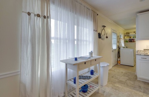 Bealeton Cottage | Deck & Pasture Views! Bealeton Farmhouse Escape