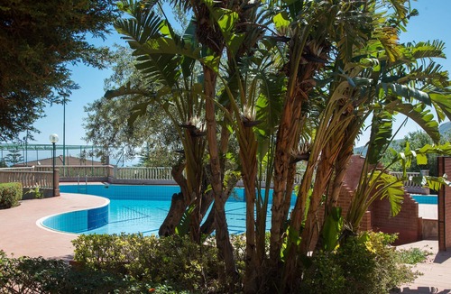 Sant'Onofrio Apartment | DELIGHTFUL APARTMENT IN VILLA IN RESIDENCE WITH SWIMMING POOLS