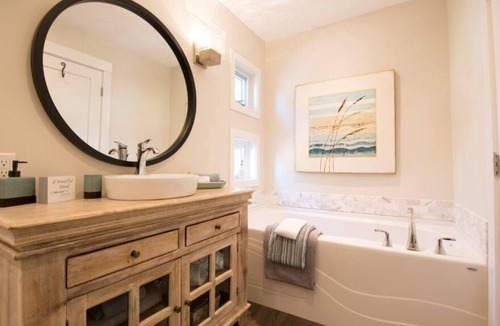 Halfmoon Bay Cottage | Deluxe romantic couple cottage overlooking the ocean