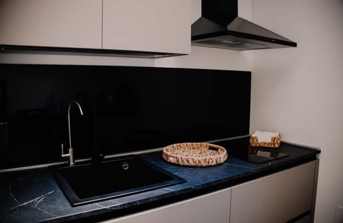Partinico Apartment | Deluxe Suite with Balcony, Wi-Fi, and Air Conditioning