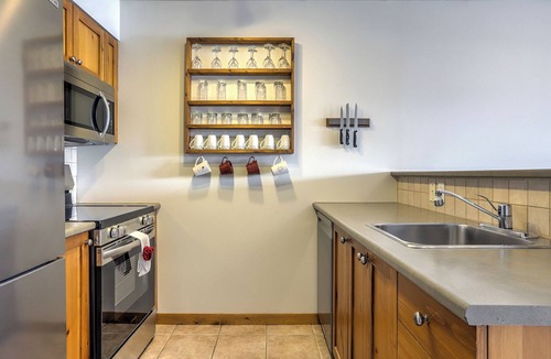 Silver Star Mountain Condo | Desirable Top Floor Creekside Condo - Awesome Views - Close to trails!