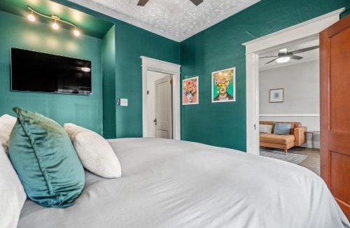 Drumheller House | Dinos Last Post - Family Friendly 4 Bedrooms