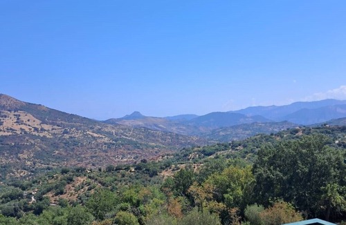 Isnello Apartment | Dolce-Vista, close to great hiking trails and the sea!
