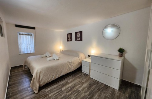 Palermo Apartment | Don Vito's Home, DsG2 Short Lets, 250 mt Metrò