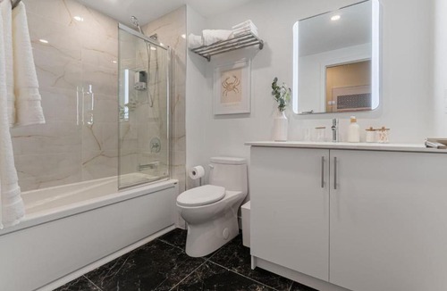 Gay Village Apartment | Double King Luxury 2BR Condo