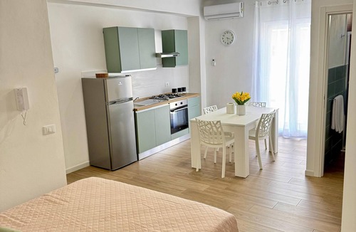 Terrasini Apartment | Double Room with Kitchen