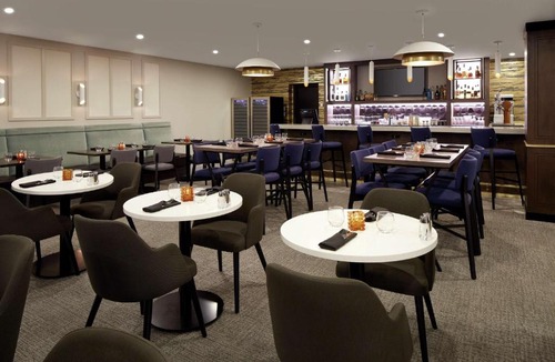 Dorval Hotel | Doubletree By Hilton Montreal Airport