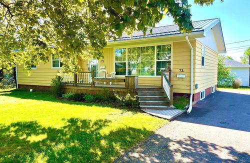 Charlottetown Apartment | Downtown-2BR APT-King-Parking-WiFi7