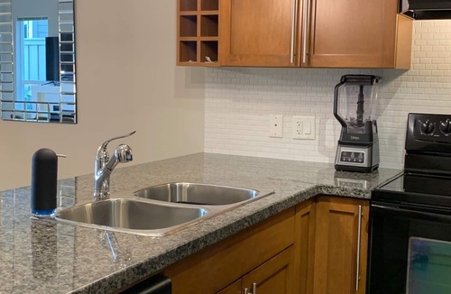 North End Condo | Downtown, beach access, pool, luxurious and main at Waterscape