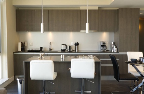 Victoria Park Apartment | Downtown Luxury Condo in Tallest Calgary Building 35 floor