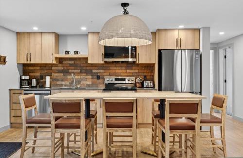 Revelstoke Apartment | Downtown Revelstoke Retreat by Canadian Rockies Vacation Rentals