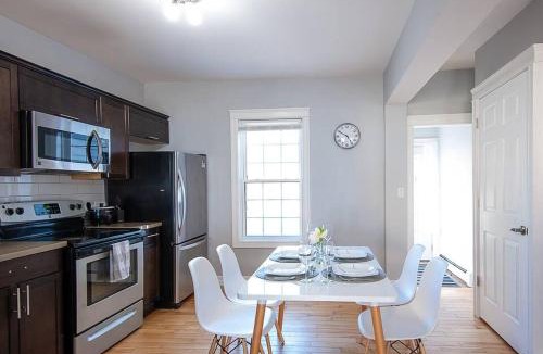Charlottetown House | Downtown Steps to Holland College