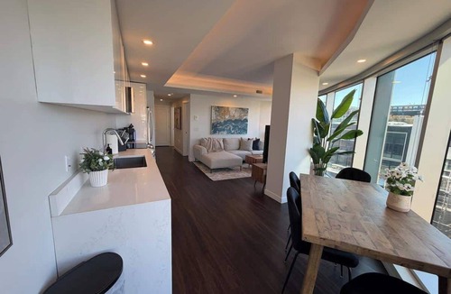 Downtown Halifax Apartment | Downtown waterfront 2 BR and 2 Bath with 6 appliances