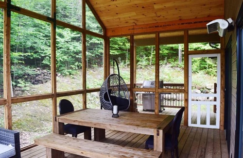 Saint Donat Ski Chalet | Dream telecommuting: spectacular chalet, sauna and autumn colors