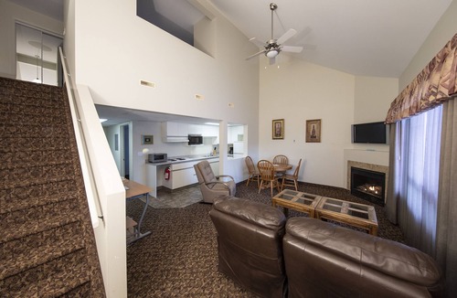 Fairview Hotel | Dunvegan Inn and Suites