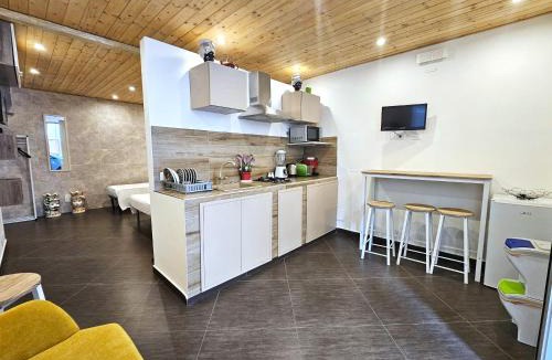 Monreale Apartment | Duomo Suite - A Step from the Cathedral