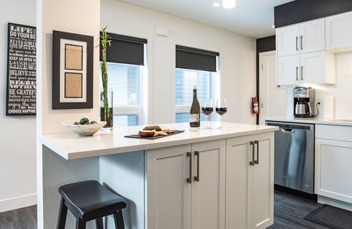 Revelstoke House | Eagles Nest - Townhouse with a View
