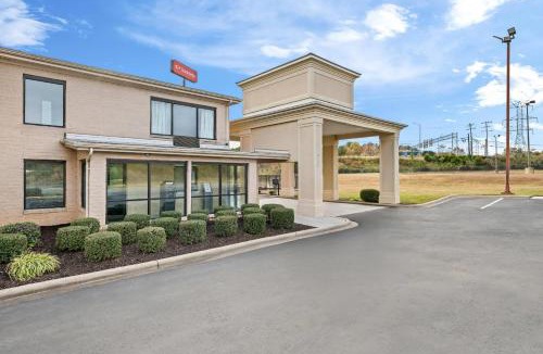 Kannapolis Cabin | Econo Lodge Kannapolis - Concord