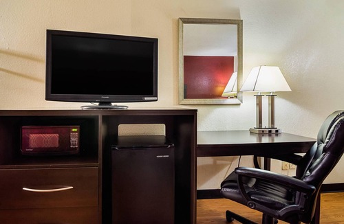 Durham Hotel | Econo Lodge Research Triangle Park