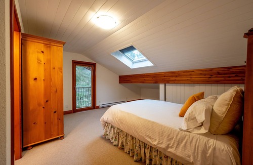 Whistler Cabin | Edel Hof Alpine Country Inn - A Whistler Retreat