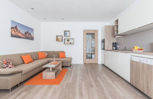 Gais Apartment | Eder Apartment Neuhaus with Mountain View, Private Terrace and Wi-Fi