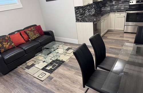 Timberlea House | Elegant 2-bedroom Basement Suite in Wood Buffalo, Canada