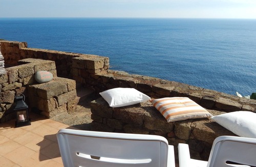 Pantelleria House | Elegant dammuso on the sea