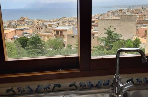 Castellammare del Golfo House | Elegant panoramic house with large terrace overlooking the sea