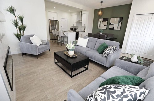 Northwest Edmonton House | Elegant Retreat w/King Beds|Golf|Disney+|Near WEM