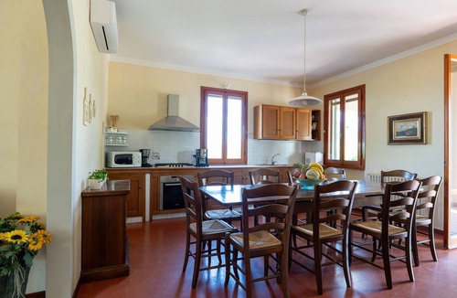 Bivio Pozzo Villa | Elegant Tuscan Villa, Gated Pool, Total Privacy, Panoramic Views, EV Charger