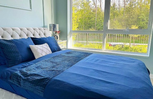 Innisfil Apartment | Elevate Your Escape All season Resort
