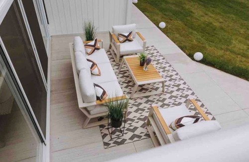 East Hants House | Elite Lakehouse w/Hot Tub & Sauna