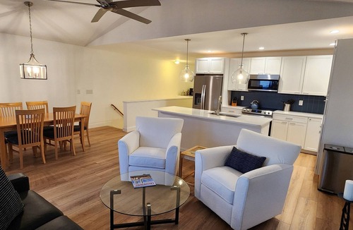 Emerald Isle House | Emerald Isle coastal home with ocean views, walk to shops and the beach