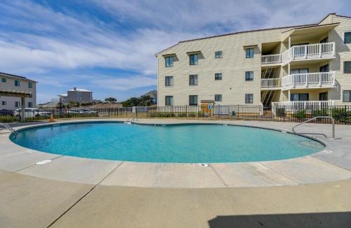 Emerald Isle House | Emerald Isle Vacation Rental w/Resort Pool!