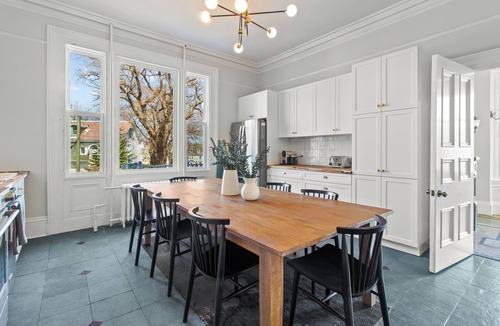 Downtown St. John's House | Emerald Victorian Patio 4+1 Bd Parking