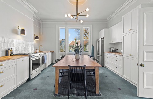Downtown St. John's House | Emerald Victorian Patio 4+1 Bd Parking