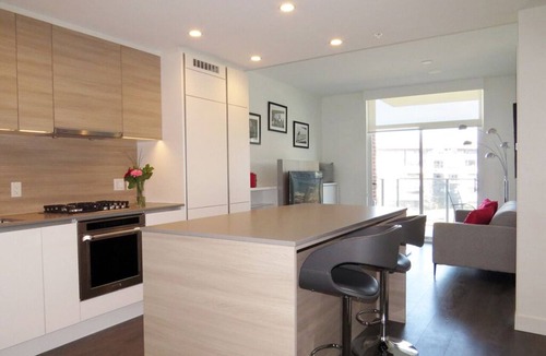 Victoria West Condo | Encore By The Bay
