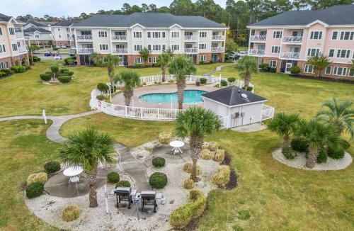 Central Myrtle Beach Apartment | End Unit Myrtlewood Resort Near Beach & Golf, Spacious stays