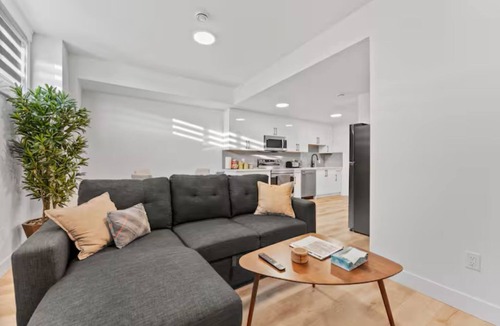 Mount Pleasant House | Entire modern private suite centrally located - minutes away from downtown!