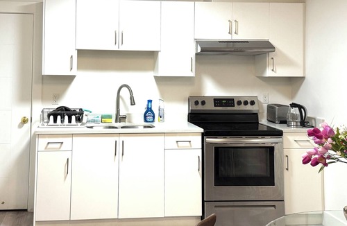 Fleetwood House | Entire two bedroom basement unit In Surrey Fleetwood area