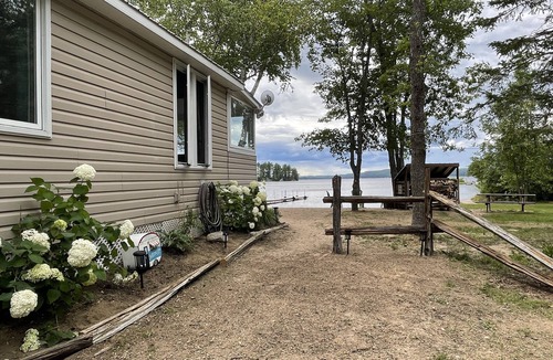 Killaloe Cottage | 🏖️ Epic Family Beachfront Cottage w/Private Dock & Sunset Firepit!