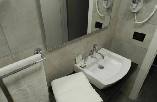 Gela Hotel | Erasmus Hotel