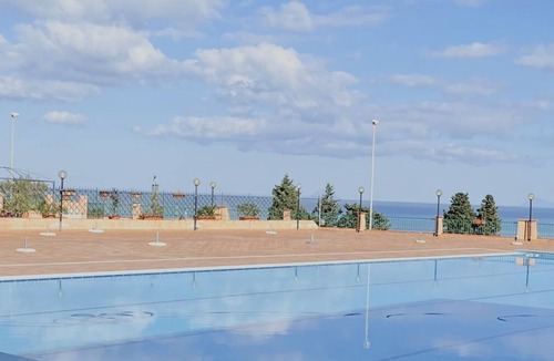 Pollina Apartment | Esmeralda house