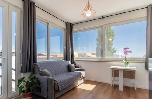 Boccadifalco Apartment | Every comfort, sports corner and bbq-Maestral